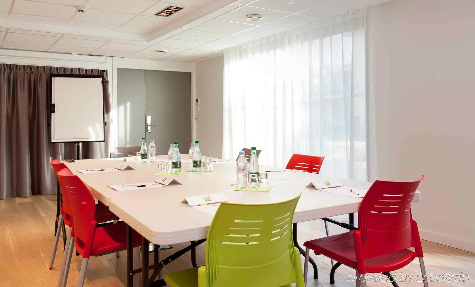 Ibis Styles Rennes St. Gregoire Hotel Saint-Grégoire Бизнес снимка